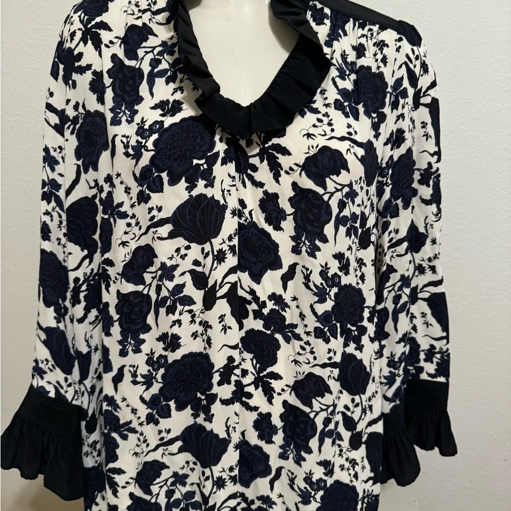 Tory Burch Floral Viscose and Silk Inky Blooms navy white Ruffle Blouse‎ M